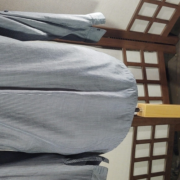 Express Grey and White Striped Button Down Shirt Sz M - Picture 8 of 11